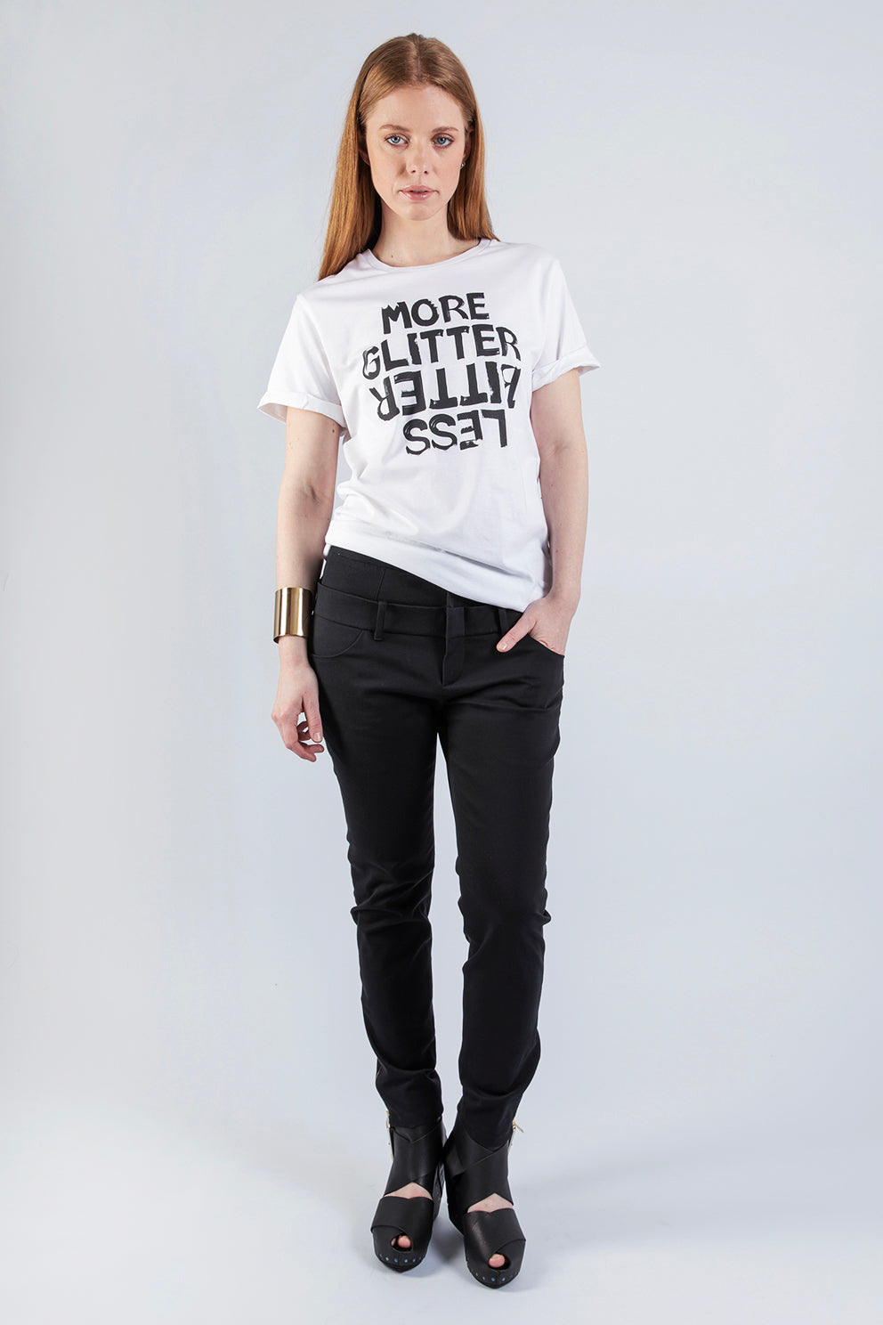 MORE GLITTER LESS BITTER - ステートメントTシャツ