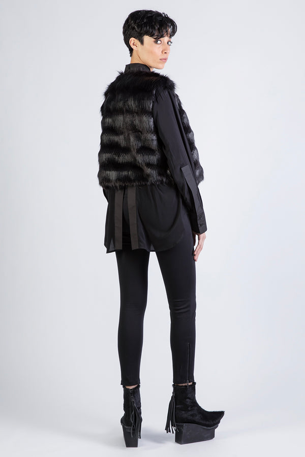 FAKE FUR SHORT - Weste