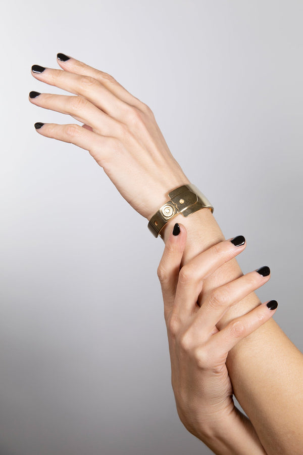 ALL AREA - Gold Armband
