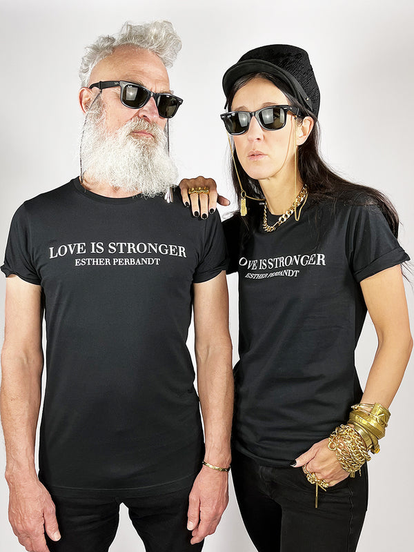 LOVE IS STRONGER - Statement T-Shirt