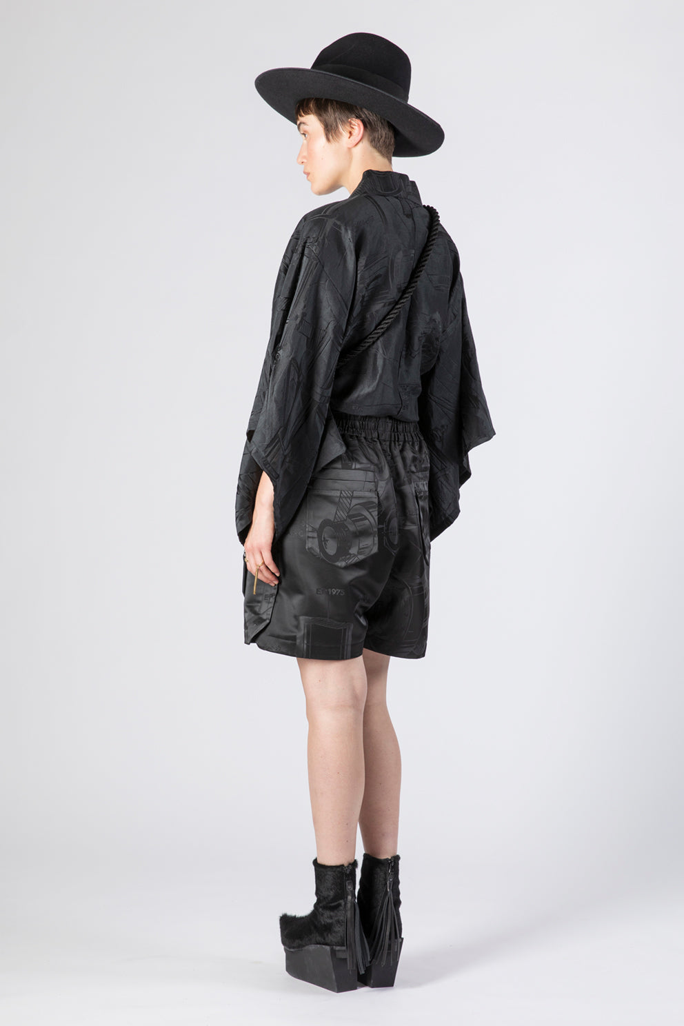 ATELIER MACHINE - Shorts