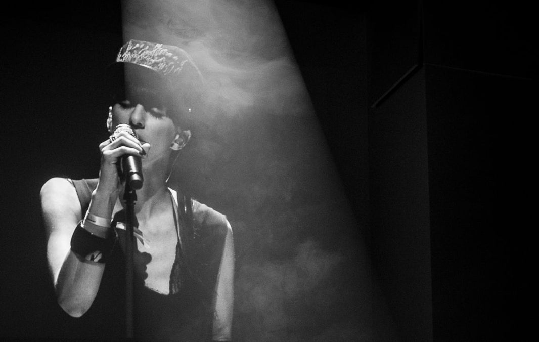 ESTHER PERBANDT SINGS FOR HER SS 2015 COLLECTION