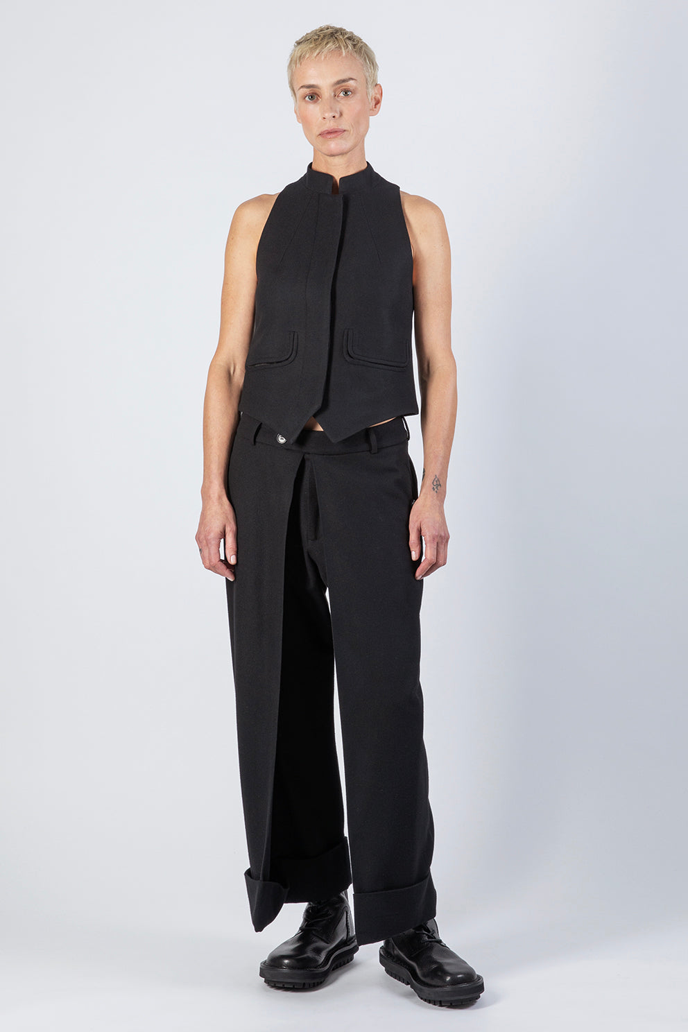 UNFOLD - Pants - Women